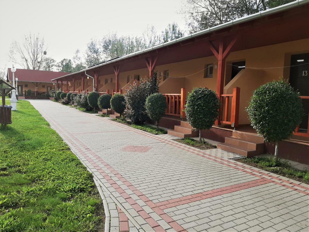 Ligetalja Termal Hotel Peneszlek Luaran gambar