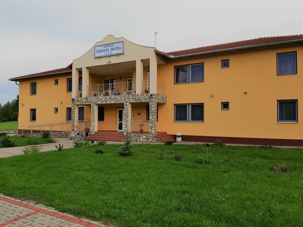 Ligetalja Termal Hotel Peneszlek Luaran gambar