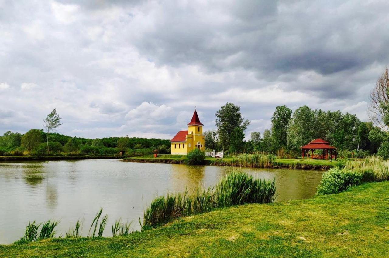 Ligetalja Termal Hotel Peneszlek Luaran gambar